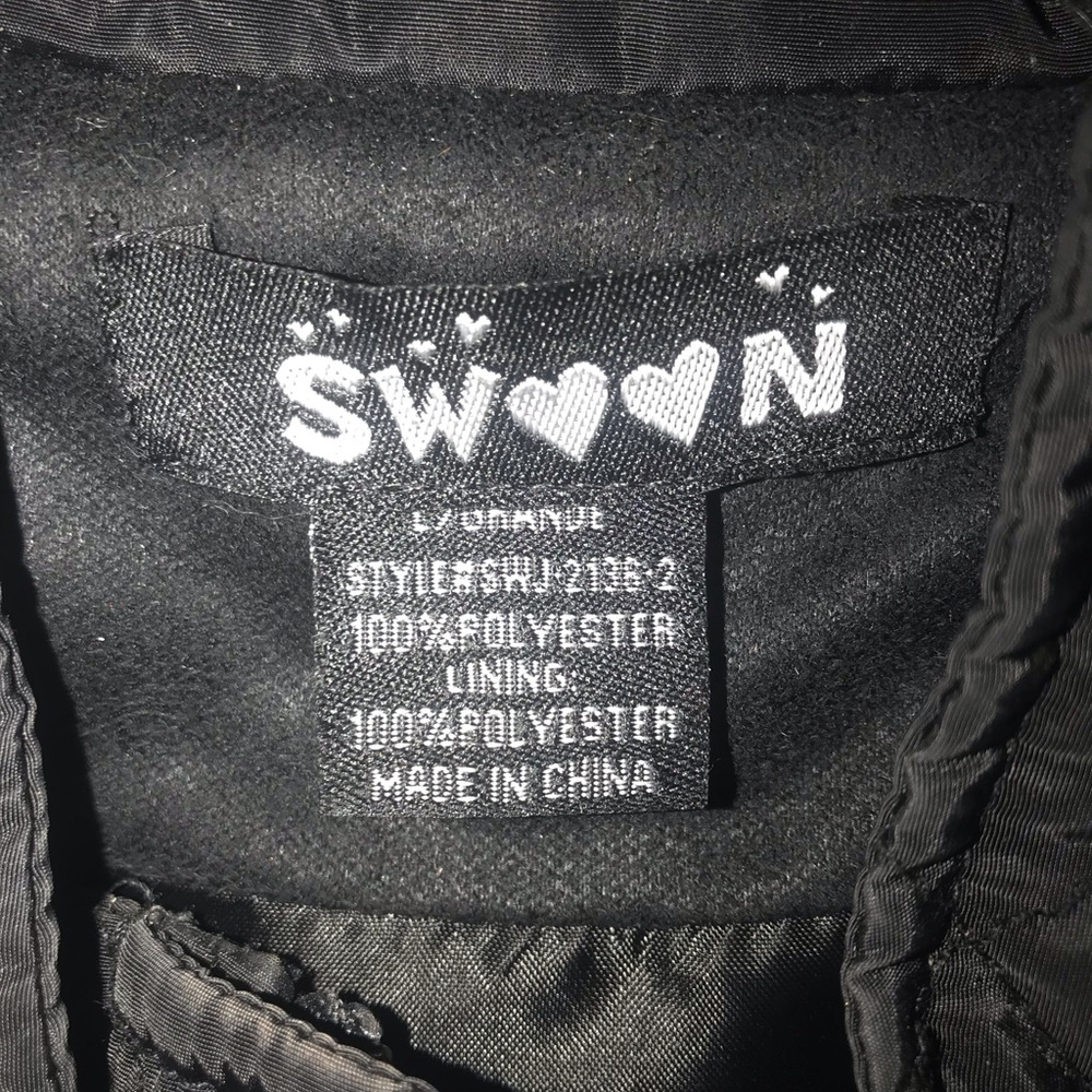 Vest - Picture 3 of 3